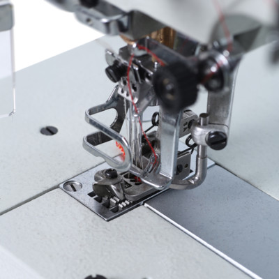 GK1500D-01 Промышленная швейная машина Typical (комплект: голова+стол)5