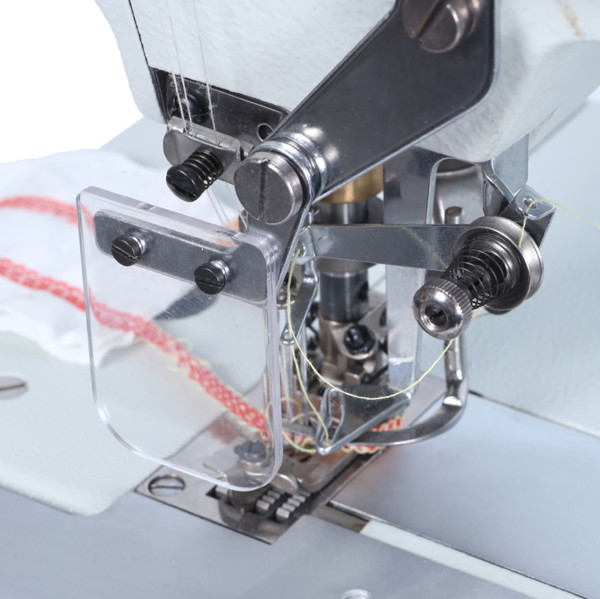 GК335-1356D Промышленная швейная машина Typical (комплект:голова+стол)5